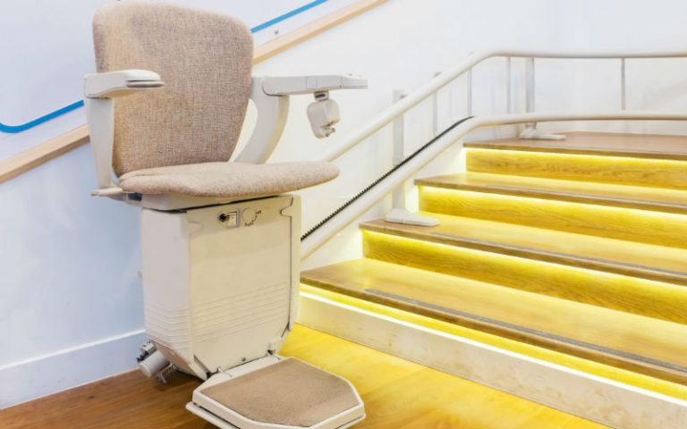 How Lift Chairs in St Louis, MO, Can Make Life Easier for Seniors