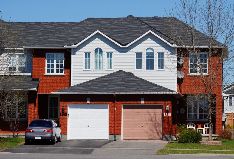 Use a Company Offering Professional Garage Door Installation in Lakeview