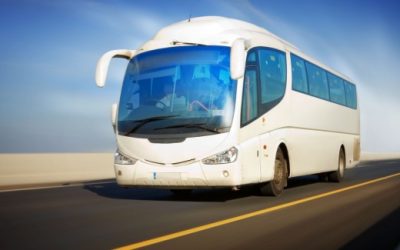 Small Buses Provide Convenient Airport Shuttle Service in Chicago, Illinois